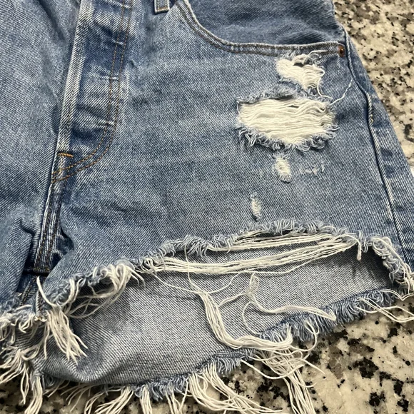 Levi's Light Blue Frayed Hem Jean Shorts - Picture 5 of 7